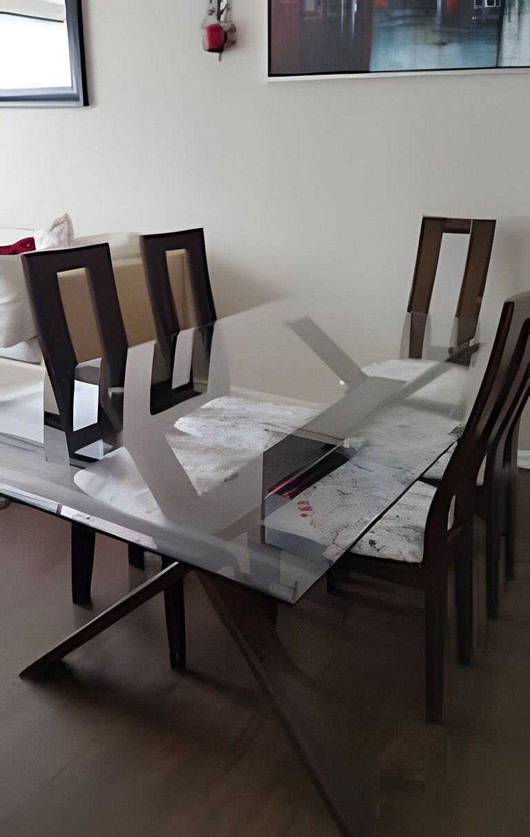 Casa a 10 minutos del centro. 3 Dorm. y 2 baños