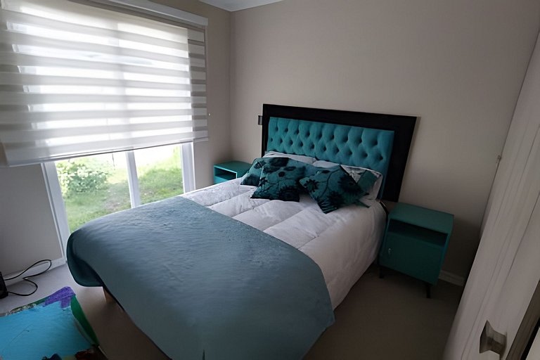 Casa a 10 minutos del centro. 3 Dorm. y 2 baños