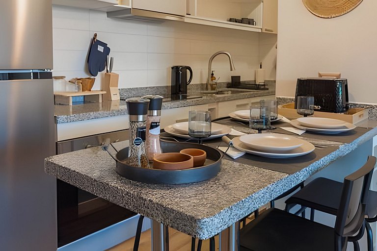 Departamento en condominio a pasos del centro.