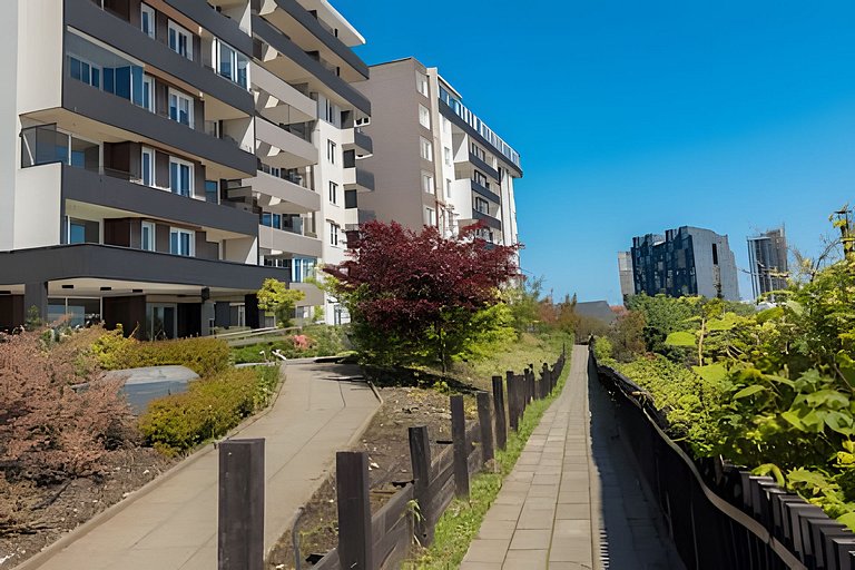 Departamento en condominio a pasos del centro.