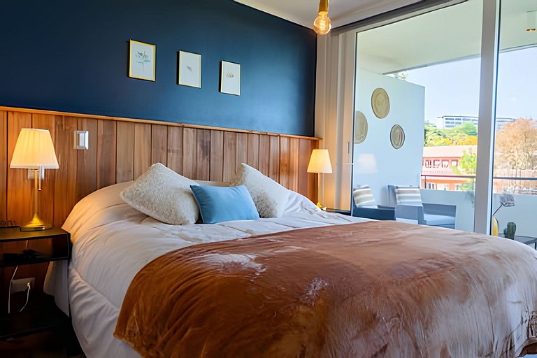 Departamento en condominio a pasos del centro.