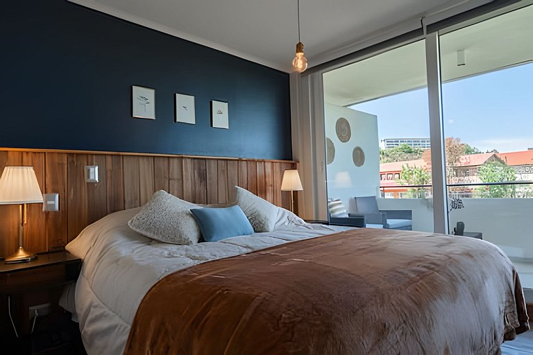 Departamento en condominio a pasos del centro.