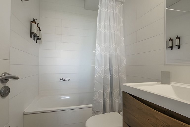 Departamento en condominio a pasos del centro.