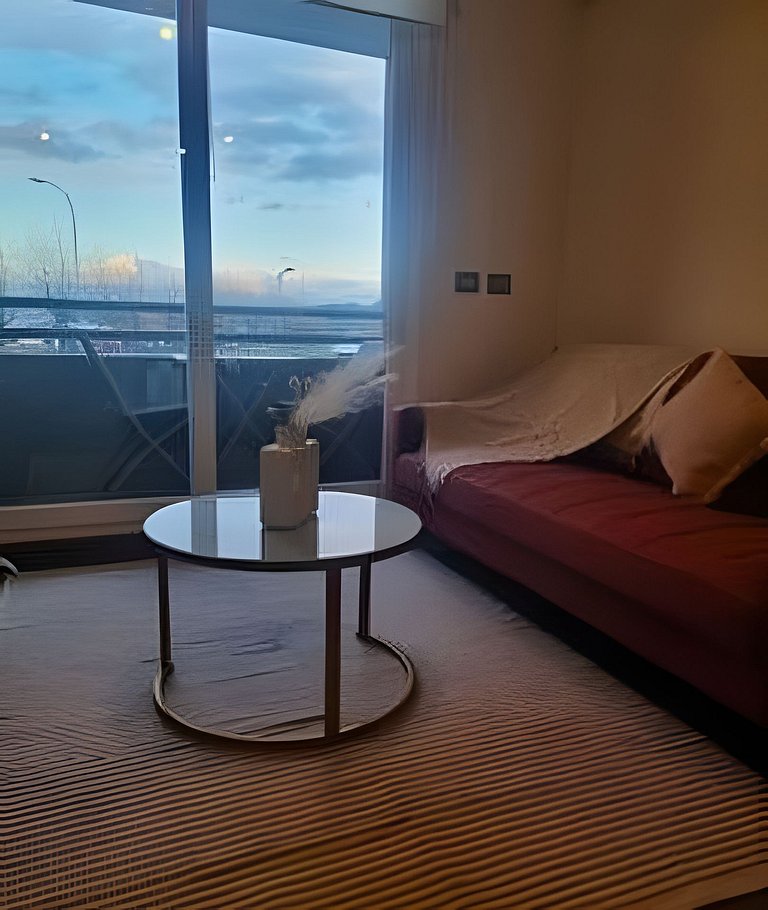 Depto. nuevo en condominio, estacionamiento y wifi