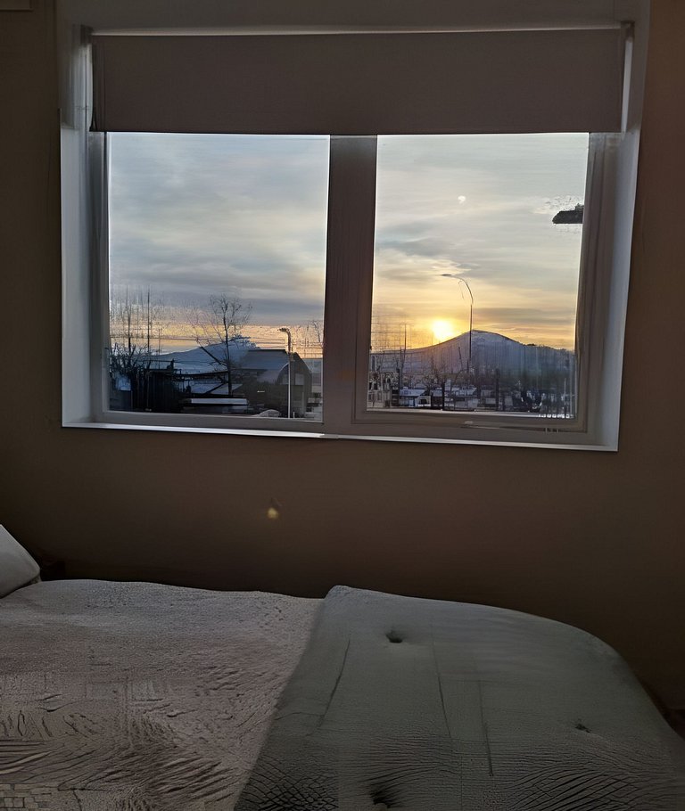 Depto. nuevo en condominio, estacionamiento y wifi