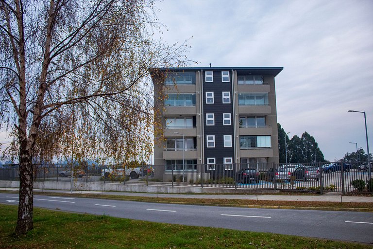 Depto. en condominio, con estacionamiento y wifi